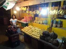 フィリピンの果物屋